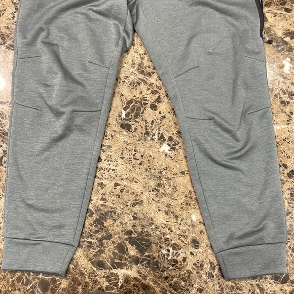 North Face Men’s Sweat suit - Picture 7 of 7